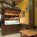 Rehabilitación integral de bar-restaurante Mesón Jamón