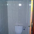 Cabina de inodoro