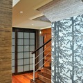Chalet en Madrid, Contraste entre Oriente y occidente