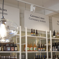 Estanterías interiores y señalética