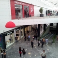 Fachada / Pasillo Centro Comercial 02