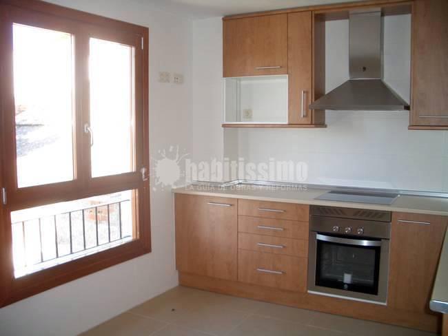 Carpintería de madera para promoción viviendas en Madrid