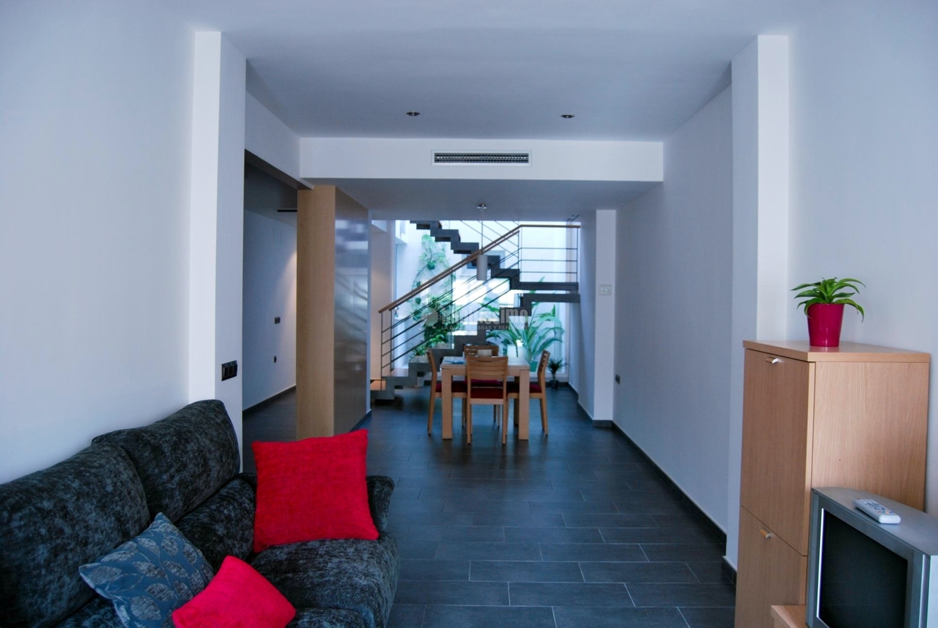 Vivienda unifamiliar entre medianeras