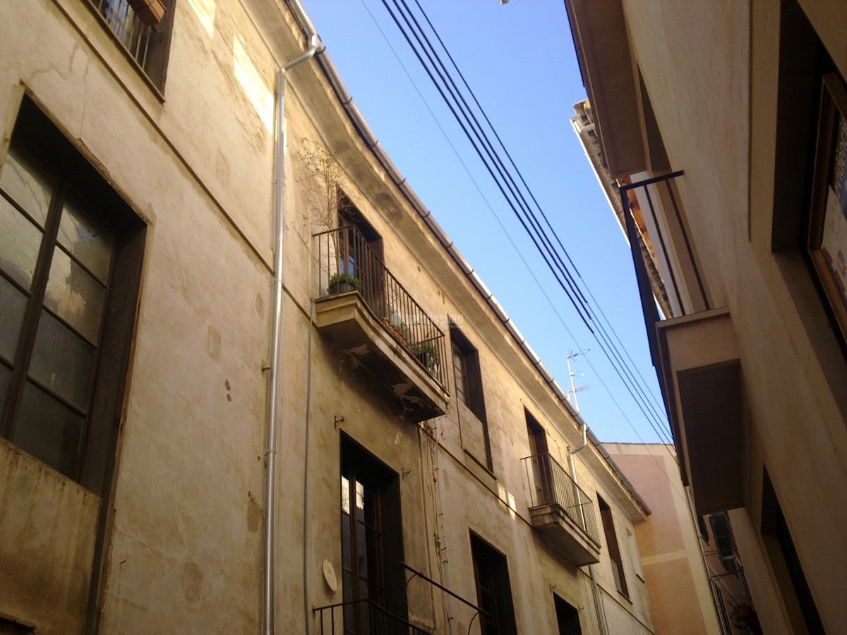 Colocación de canal de pluviales
