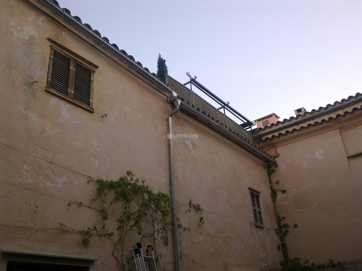 Colocación de canal de pluviales