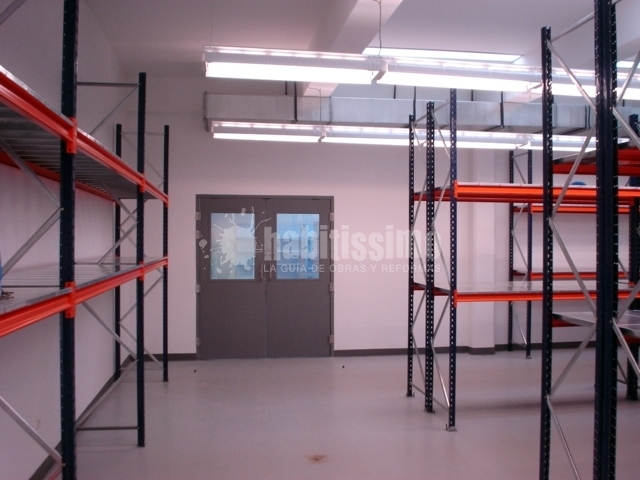 Mobiliario De Oficinas y Comercios