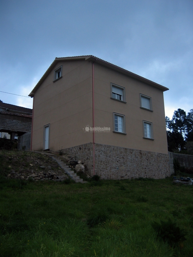 Cambio De Uso De Alpendre para Aperos De Labranza A Vivienda Unifamiliar