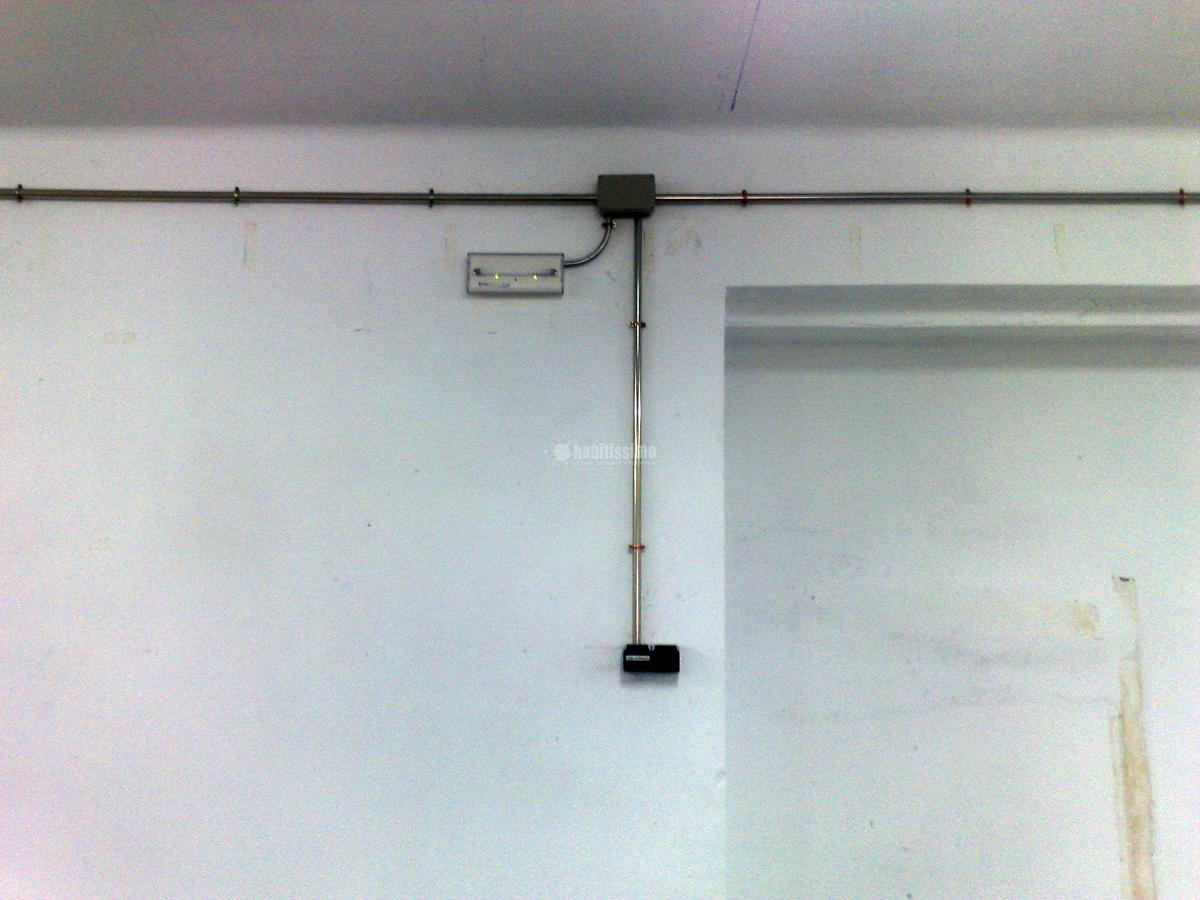 Instalacion electrica de un local industrial c/ Rossell L'H.