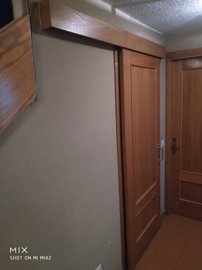 Puerta Corredera Pared Exteriorcambio de Ruedas y Ajuste de Carril