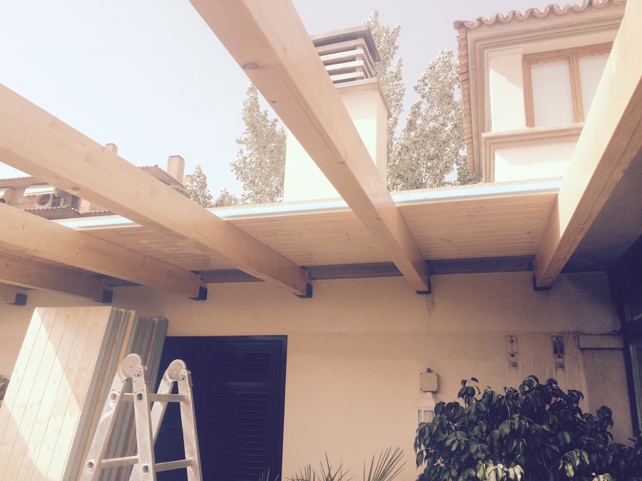 Fabricación de Techo Aislante Termo Chip con Revestimiento de Madera