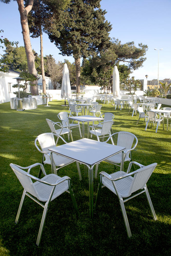 Aquarela Gastrobar&Jardín ORTHO estudio de interiorismo