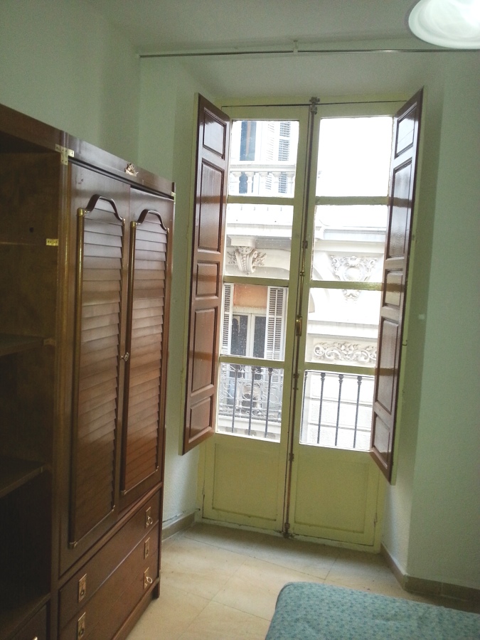 BALCONERA DE MADERA ANTIGUA
