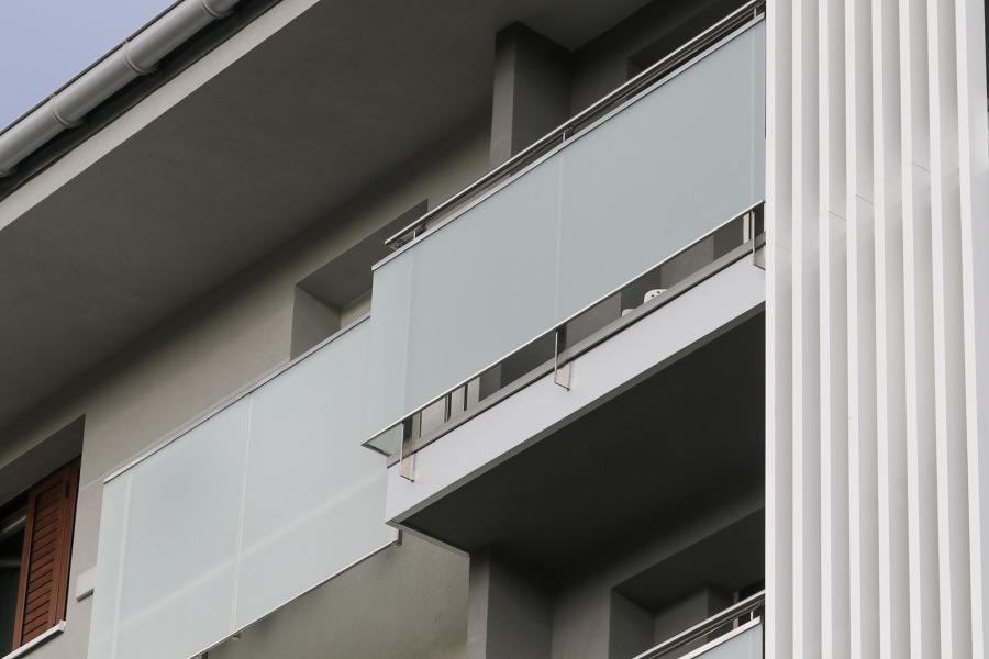 Balcones de edificio residencial rehabilitado
