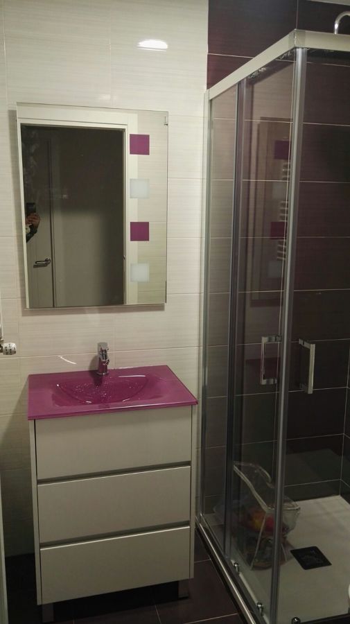 BAÑO CON DUCHA