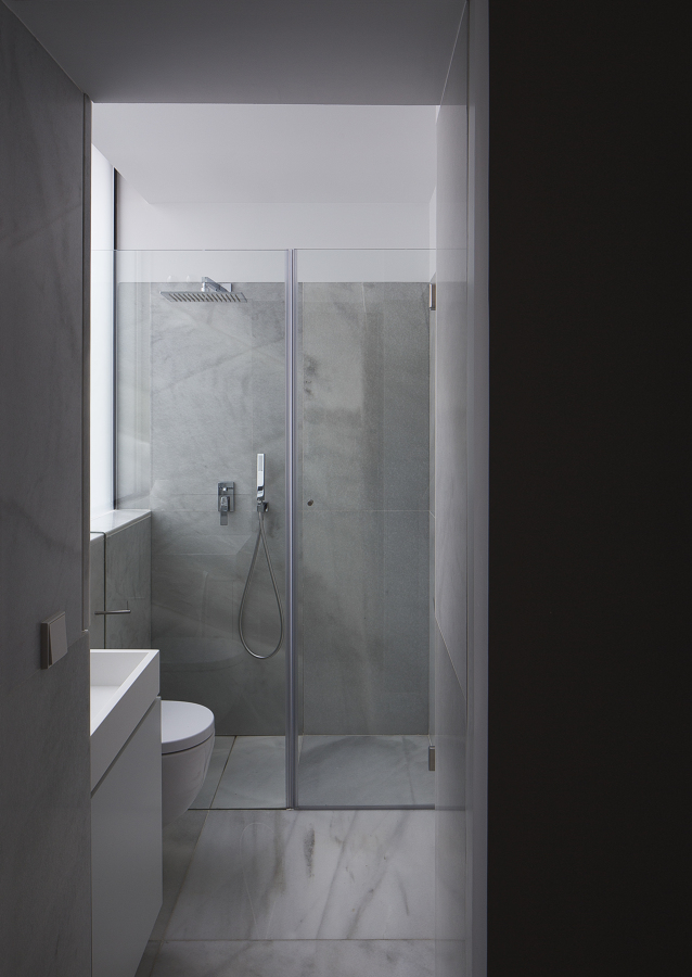 BAÑO DE MÁRMOL