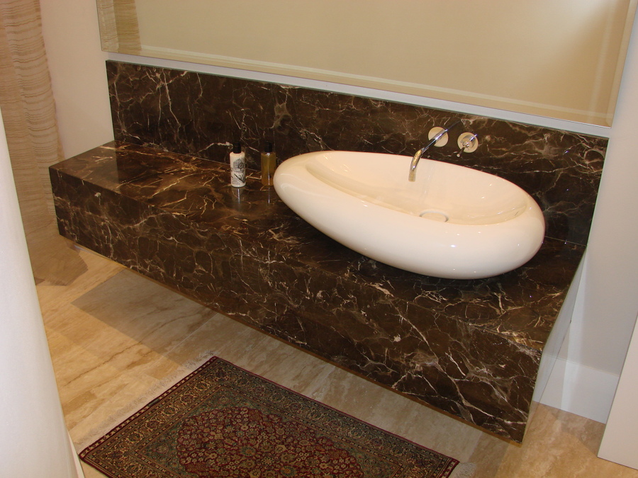 Ideas y fotos de muebles de baño marrones para inspirarte ... Baño Ideas Marmol