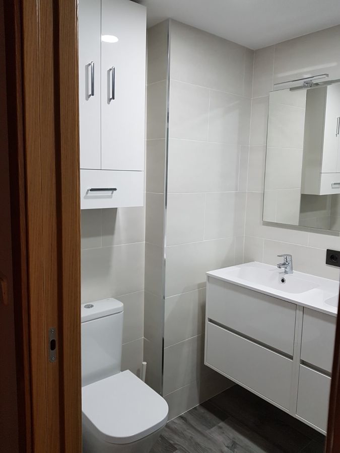 BAÑO PASILLO 4