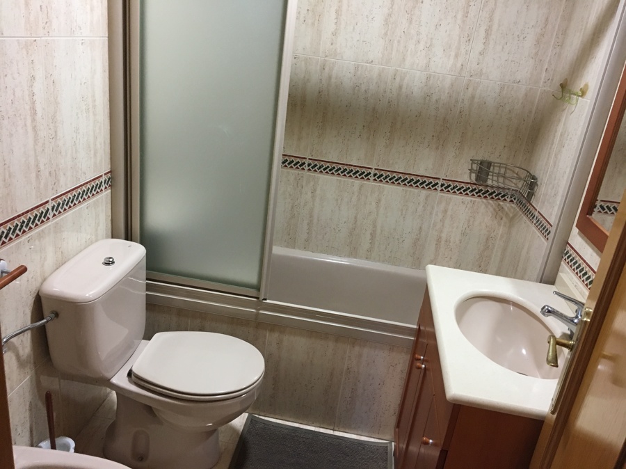 BAÑO PRIMERA PLANTA