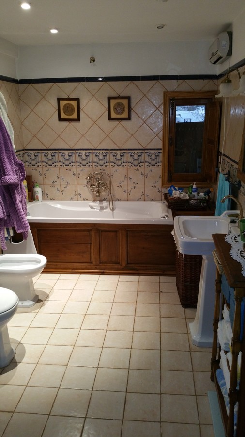 Baño rústico