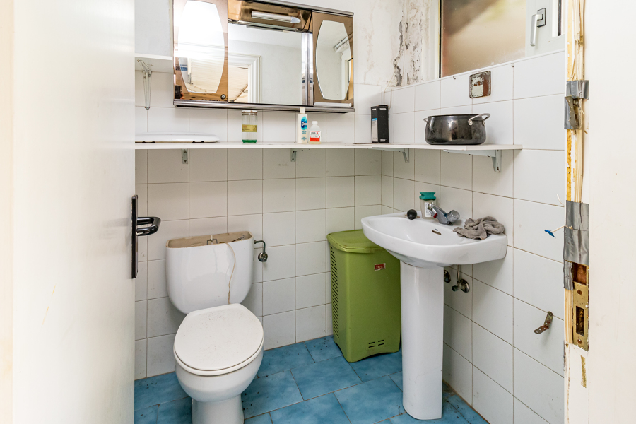 Baño sótano antes
