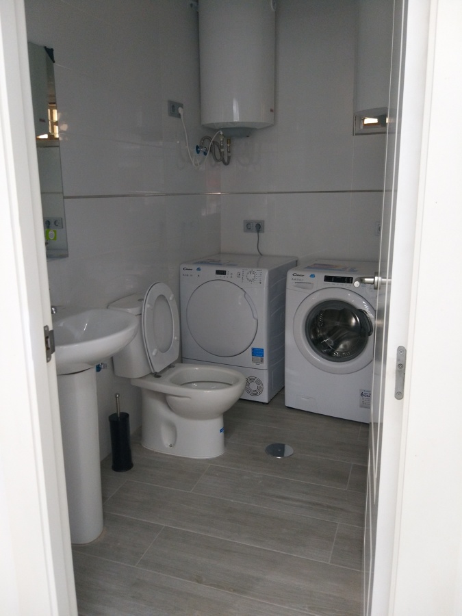 Baño y servicios