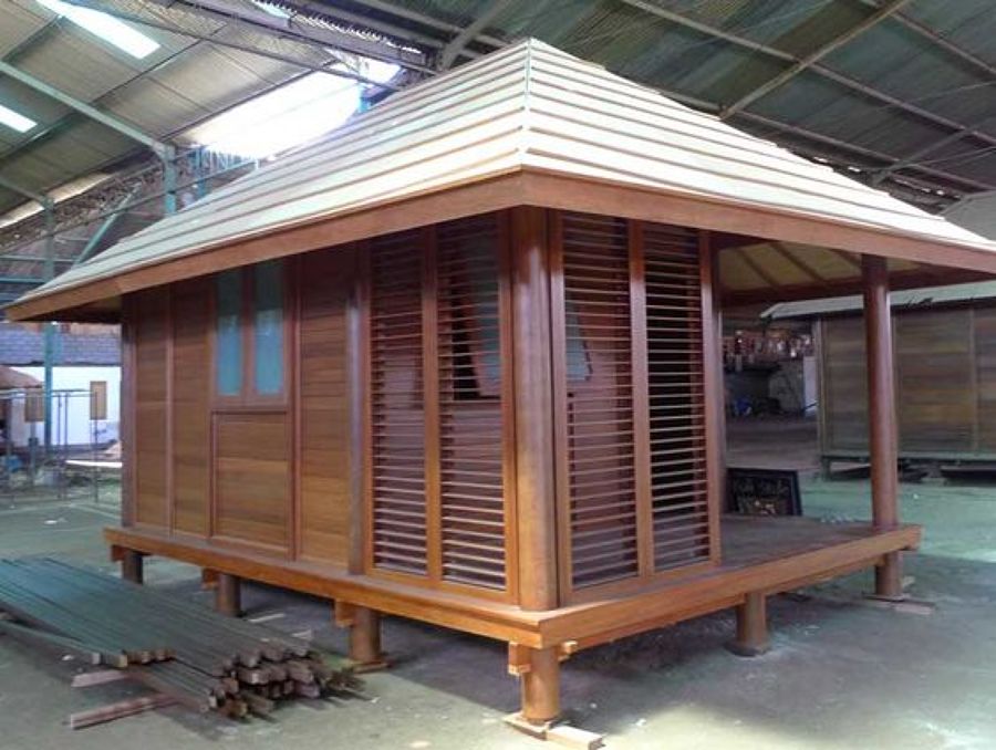 Bungalow de madera tropical de alta densidad