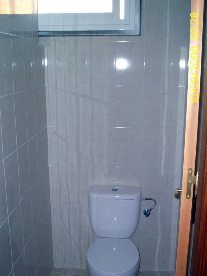Cabina de inodoro