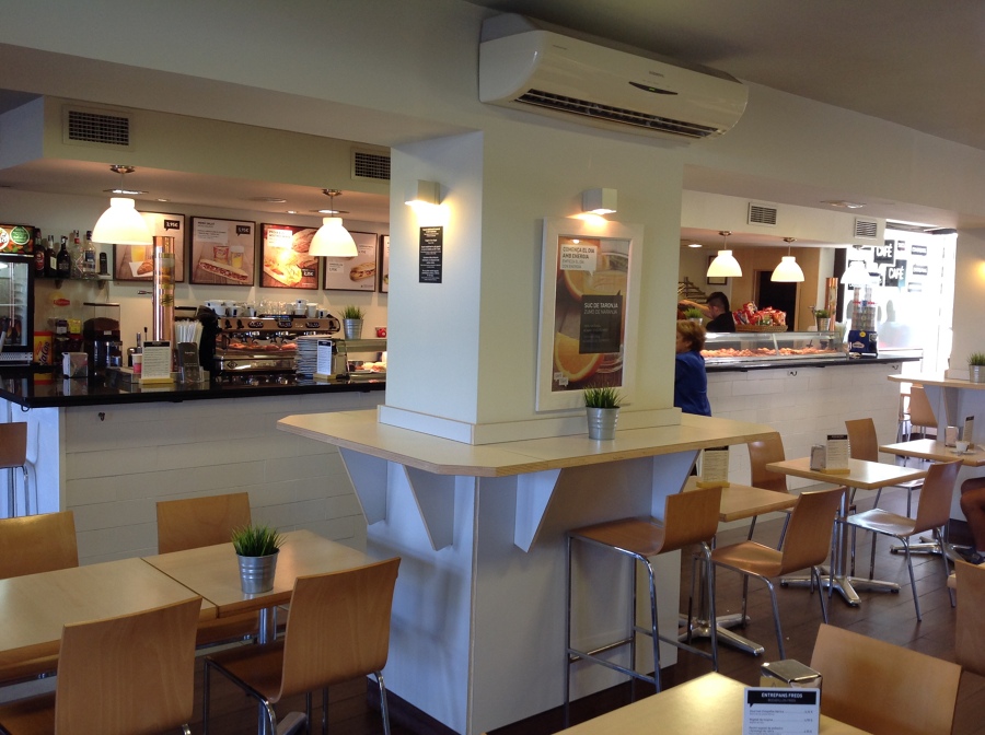 Remodelación de Cafetería en la Estación Adif en Tarragona Ideas
