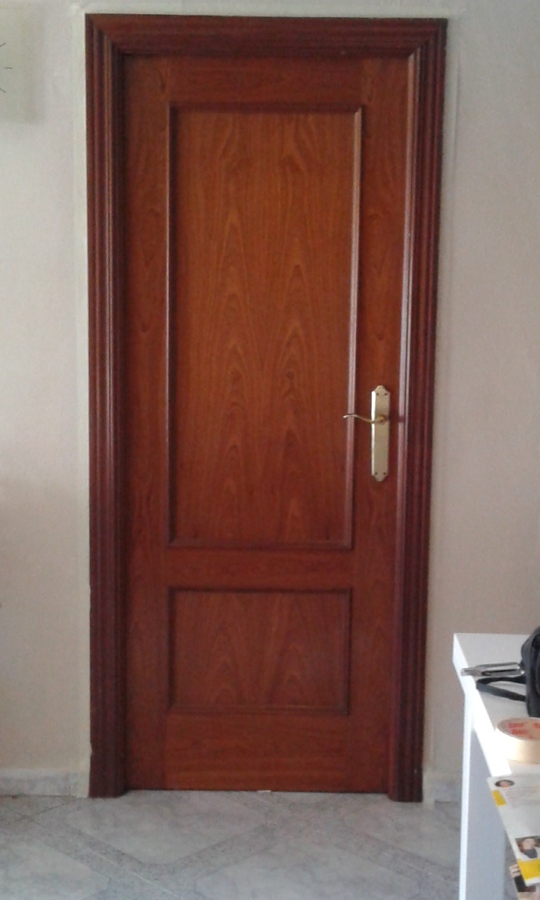 Cambio de color de puertas .Lacado en blanco