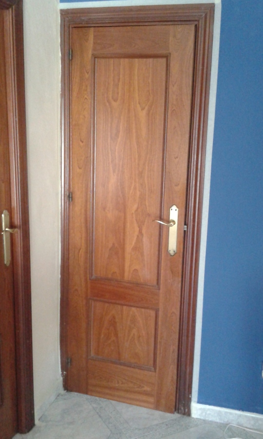 Cambio de color de puertas .Lacado en blanco