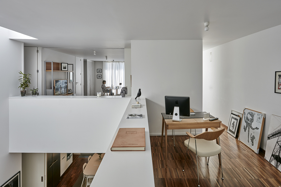 casa con envolvente blanca 