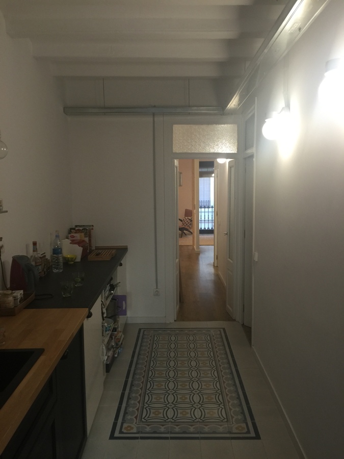 COCINA CON ALFOMBRA CERÁMICA