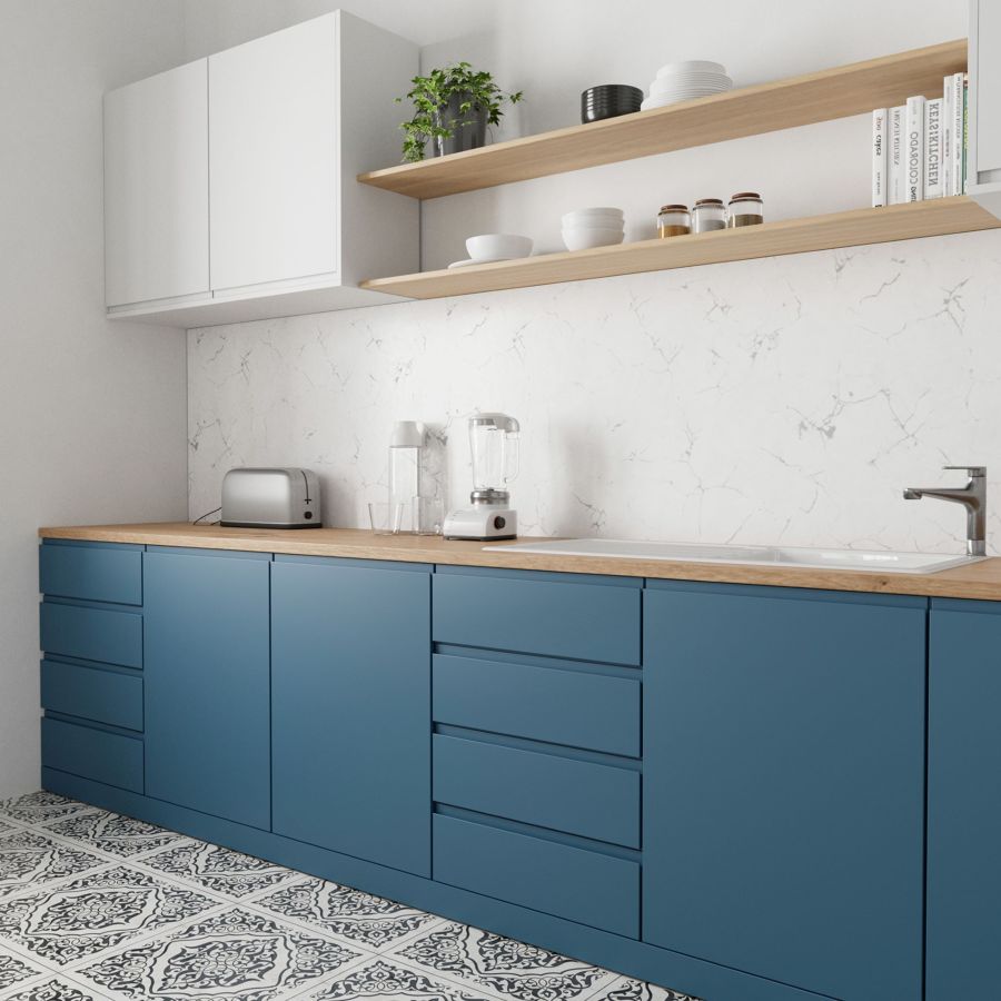 Cocina con mobiliario en azul