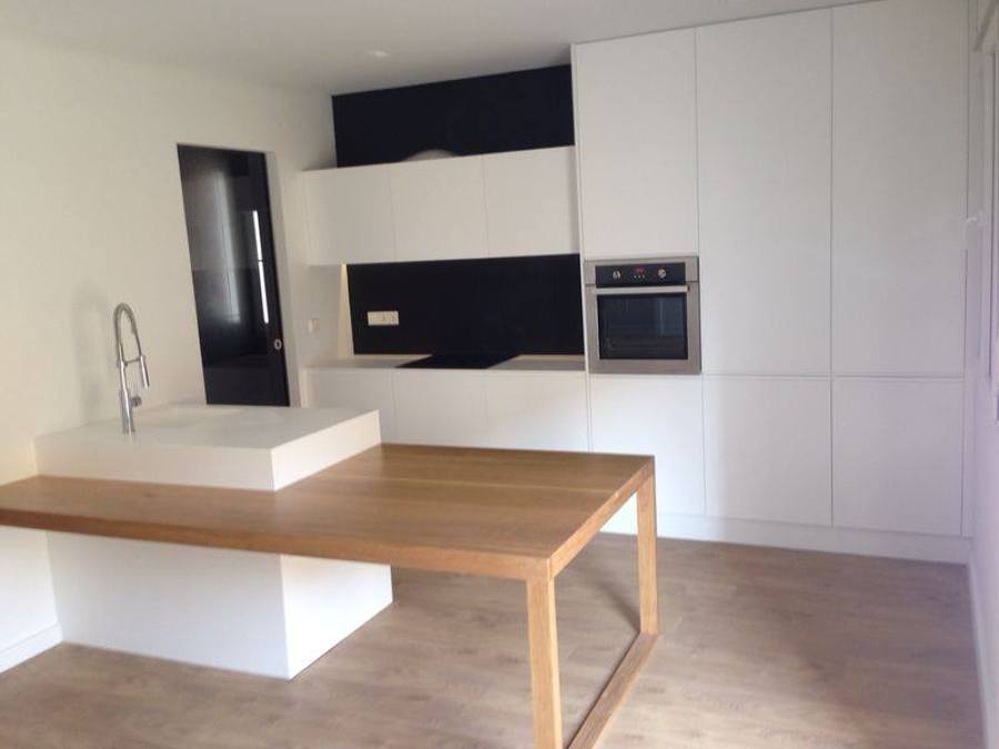 cocina en blanco satinado