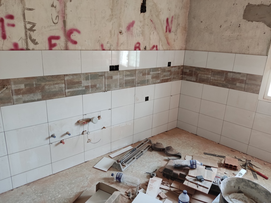 Cocina en proceso de alicatado