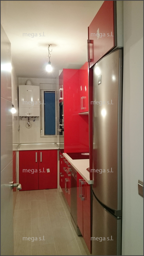 Muebles de Cocina en Rojo Brillo | Ideas Carpinteros