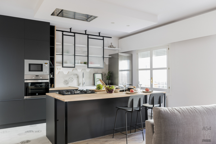 Cocina en tonos negro