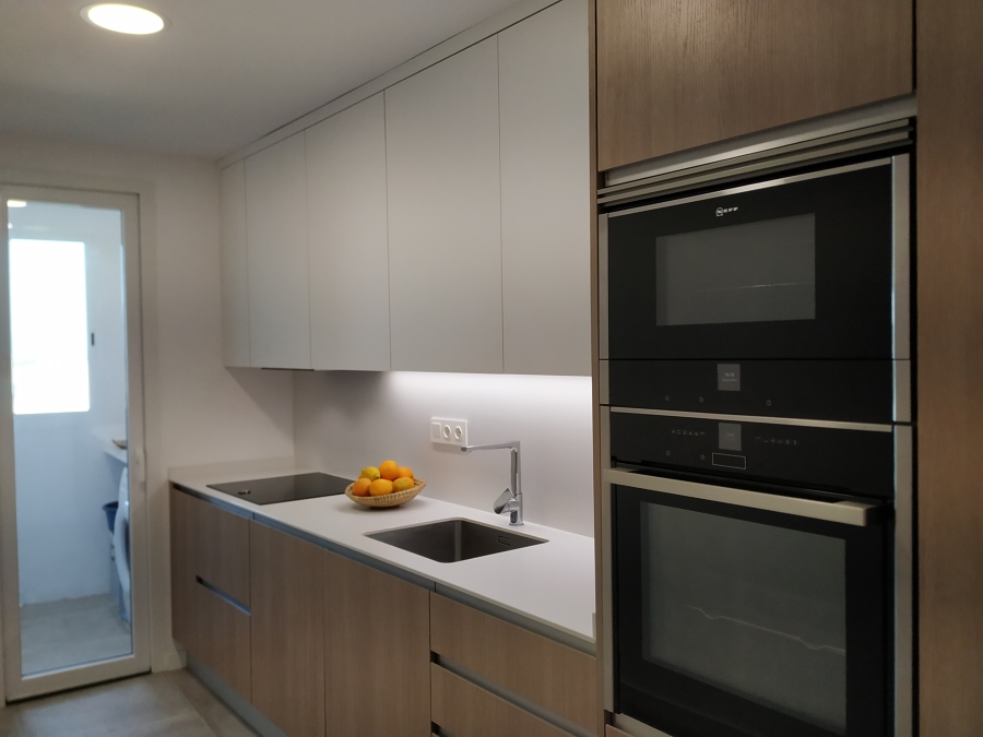 Foto: Encimera de Cocina Corian Blanco de Decoencimera #1560212