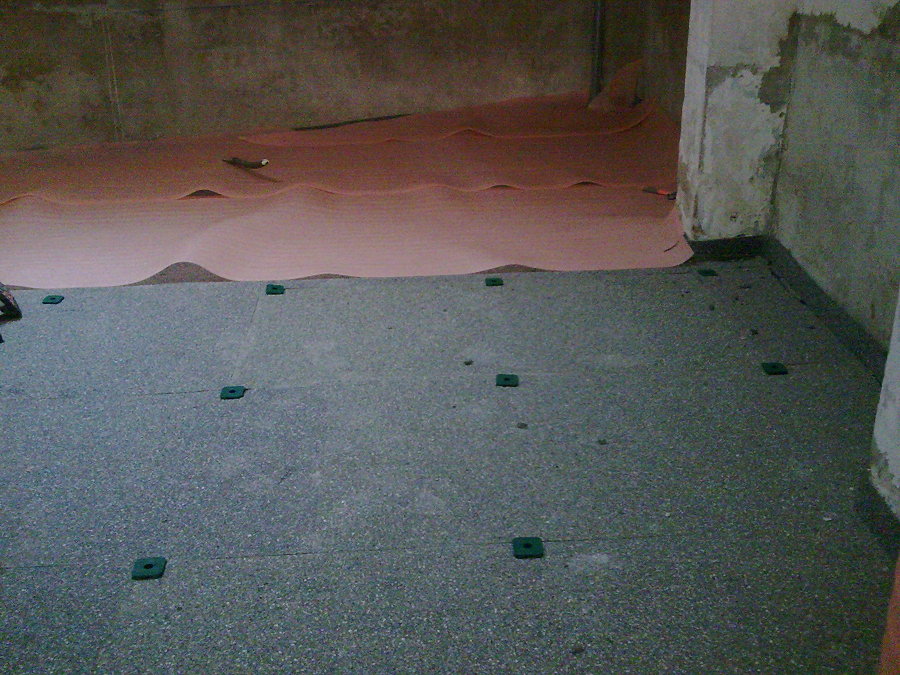 COLOCACION LAMINA DE POLIETILENO RETICULADO