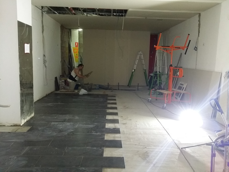 COMIENZO DE LAS OBRAS EN LA PELUQUERÍA NEW LIFE