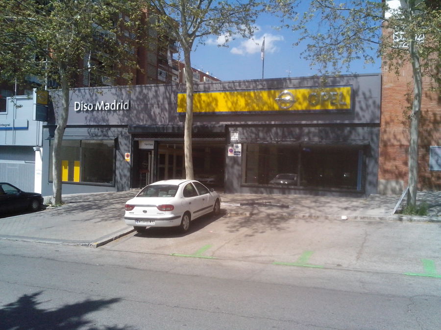 Concesionario Opel, Sinesio Delgado