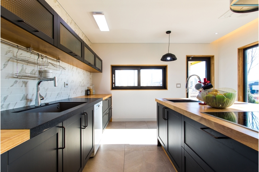 Cuál es la altura recomendada para colocar los muebles de cocina