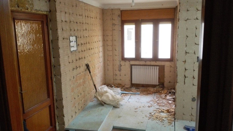 Foto: Trabajos Revestimiento Paredes Perliescayola de Serra, Obres I