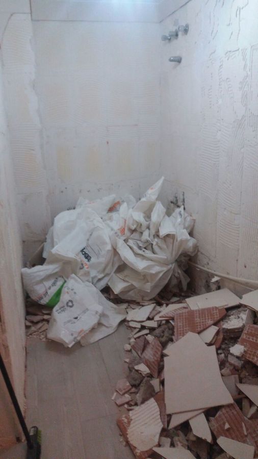 Demolicion del baño antiguo