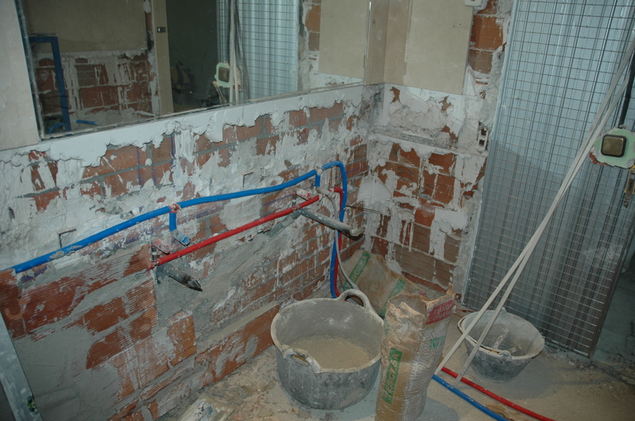Demolición lavabo anterior