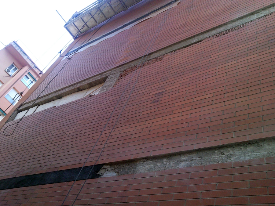 Desplome de pared medianera