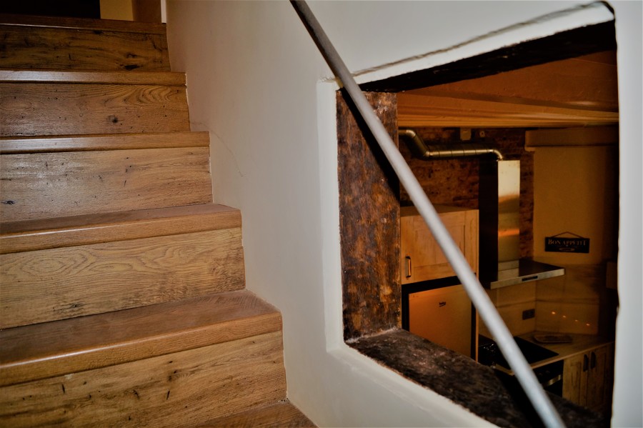 Detalle acceso planta superior