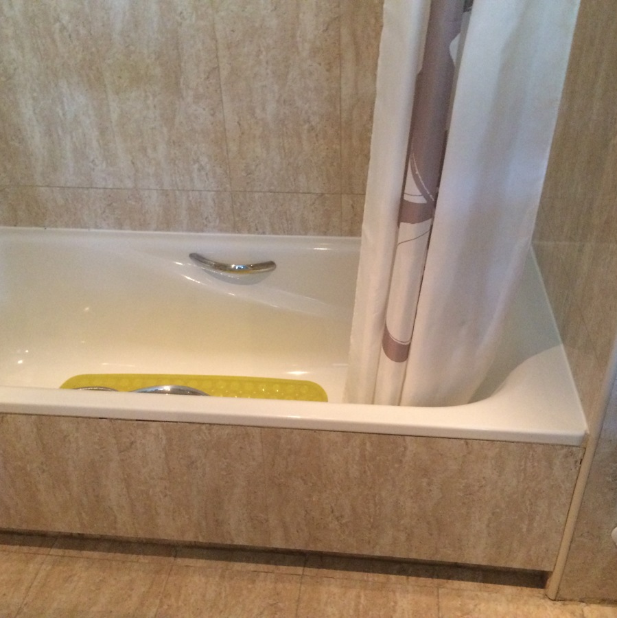 Detalle bañera existente