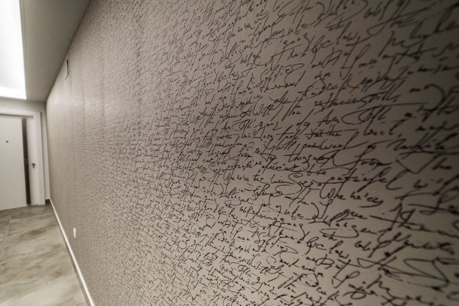 Detalle de corredores en papel vinílico