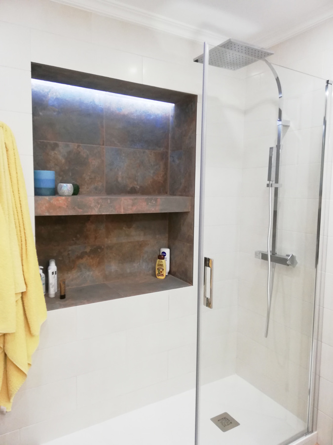 Detalle ducha baño